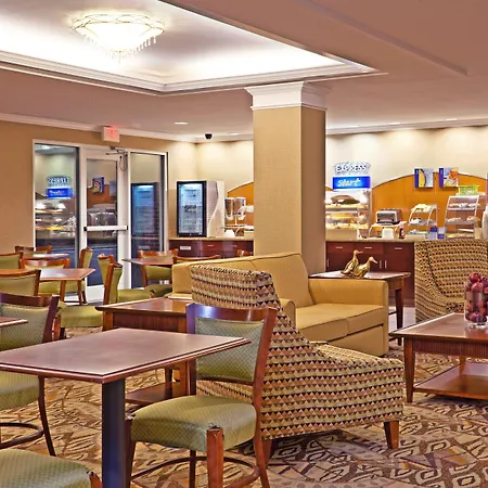 Holiday Inn Express & Suites Southern Pines-Pinehurst Area By Ihg-3