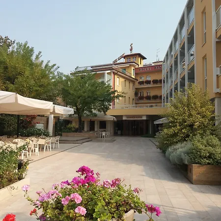 Hotel Bisesti ***S-3
