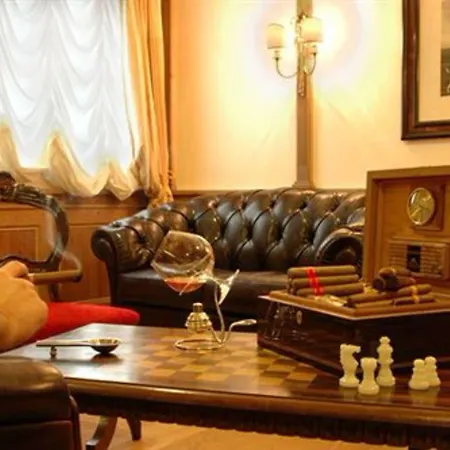 Alpen Suite Hotel-2