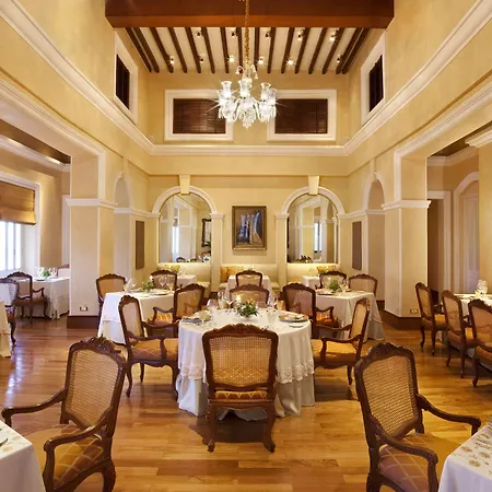 Taj Falaknuma Palace-2