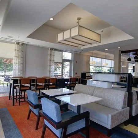 Hyatt House Naperville/Warrenville-3