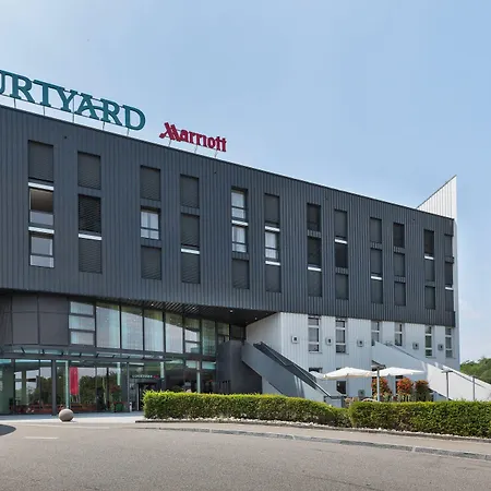 Courtyard By Marriott Basel-3
