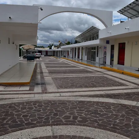 Hotel Medrano Tematicas And Business Rooms Aguascalientes-2
