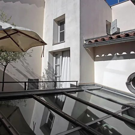 La Maison Sur La Sorgue - Esprit de France-3