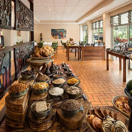 Hotel Des Mille Collines-3