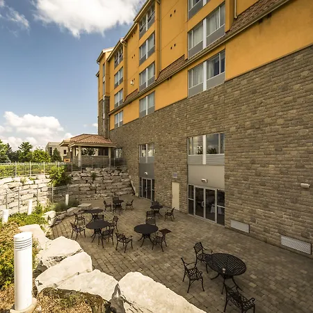 Monte Carlo Inn & Suites Downtown Markham-3