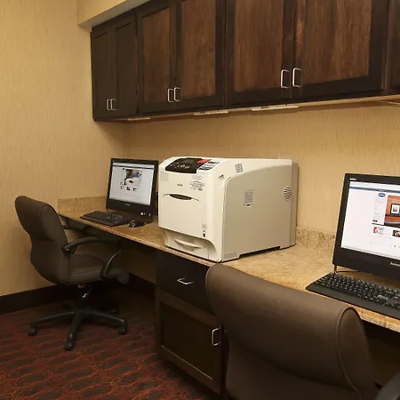 Hampton Inn & Suites Fargo Medical Center-3