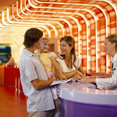 Disney'S Art Of Animation Resort-3
