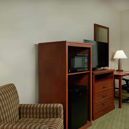 Hampton Inn And Suites Salem-2