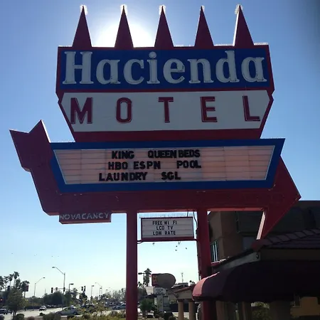 Hacienda Motel-2