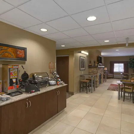 Microtel Inn & Suites By Wyndham Minot-2