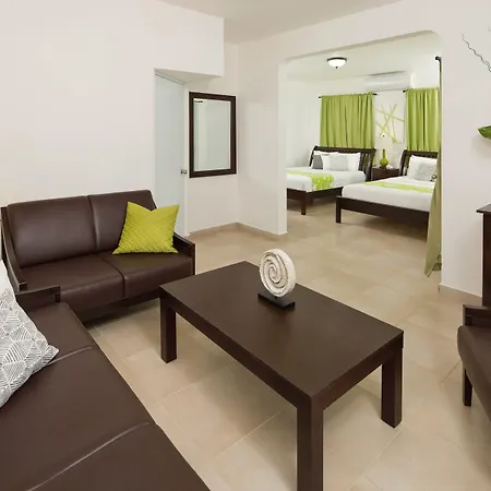Casa Verde Hotel - Steps To The Beach, Pool, Restaurant & Bar-2