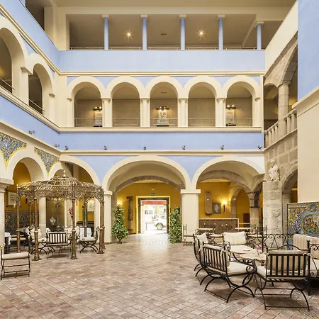 Hotel Ilunion Mérida Palace-2