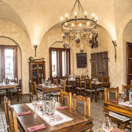 Chateau Zbiroh-3
