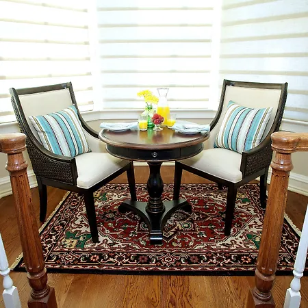 Guest House At Norwalk Inn-2