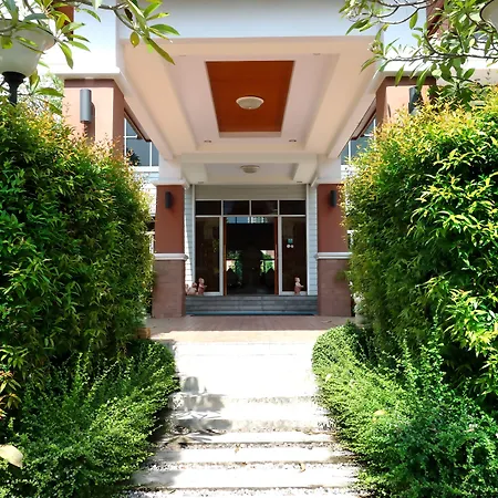 Lek Villa-2