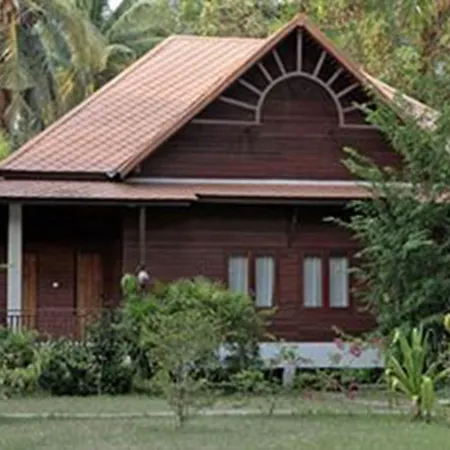 Coral Hotel Bangsaphan-3
