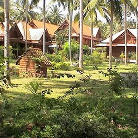 Coral Hotel Bangsaphan-2