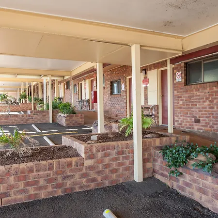 Allan Cunningham Motel-3