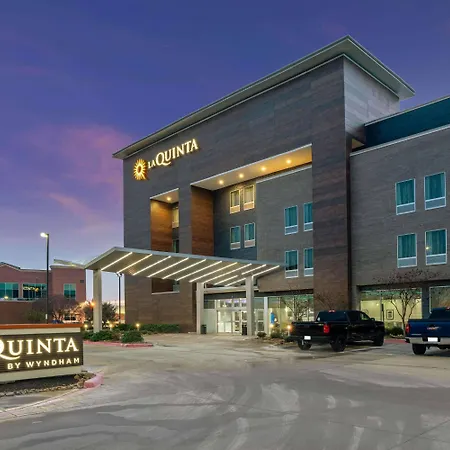 La Quinta By Wyndham College Station South-3