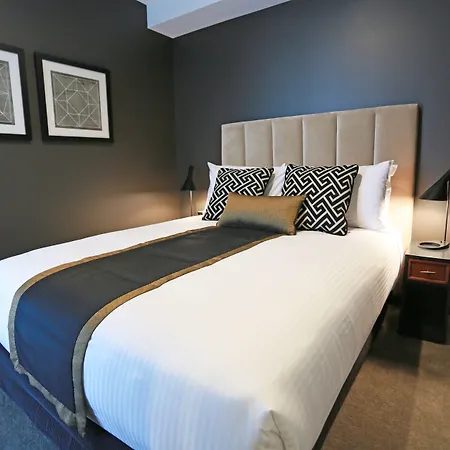 Alex Perry Hotel & Apartments-2