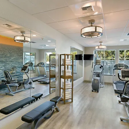Oxford Suites Bellingham-3