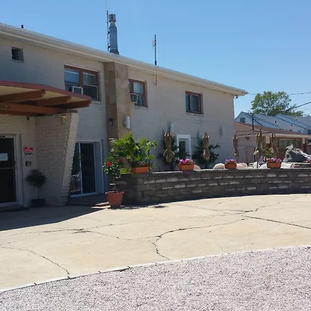 The Amethyst Beach Motel-3