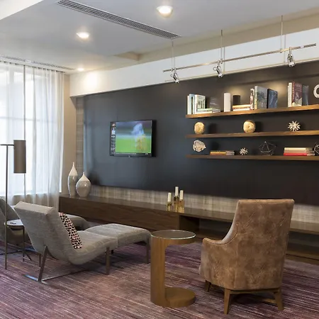 Courtyard By Marriott Mt. Pleasant At Central Michigan University-3