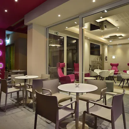 Embassy Hotel & Spa-3