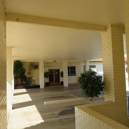Bishops Lodge Narrandera-3