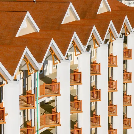 Grand Crowne Resort-2