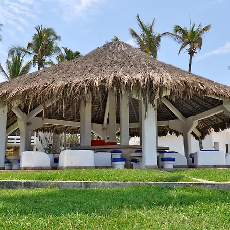 Mar Paraiso Queen-3