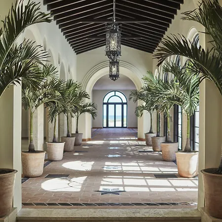 Four Seasons Hotel At The Surf Club-2