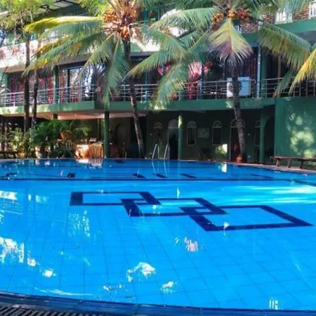 Hotel Eden Garden-3