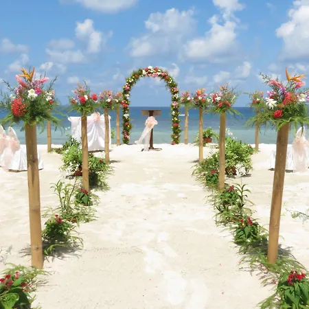 Palau Pacific Resort & The Pristine Villas And Bungalows-2
