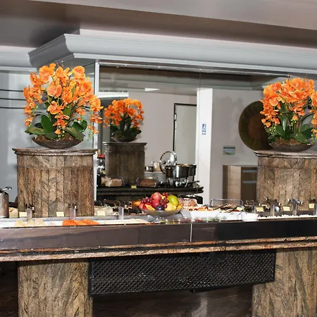 Royal Center Hotel Lourdes-3