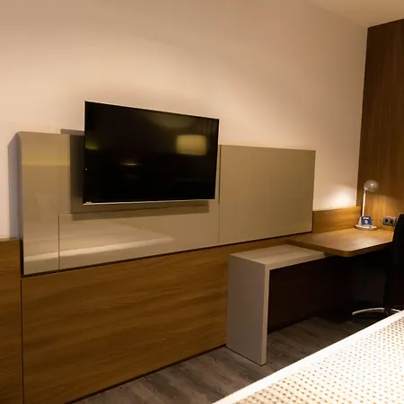 Jl Hotel By Bourbon-3