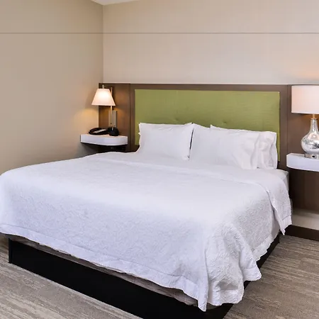 Hampton Inn By Hilton Omaha Airport, Ia-3