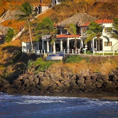 Vista Las Olas Surf Resort-3
