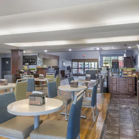 Best Western Plus Eau Claire Conference Center-3