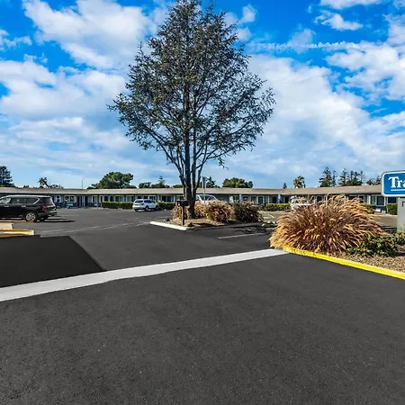 Travelodge By Wyndham Santa Rosa Wine Country-2