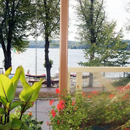 Strandhotel Buckow gut-Hotels SEE-3