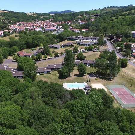 VVF Villages  Les Volcans d'Auvergne  Parent-2