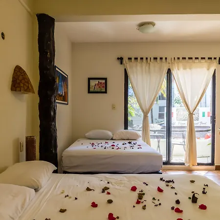 Moonshine Hotel-3