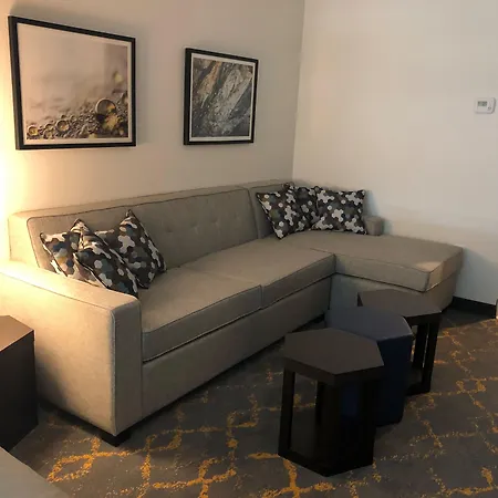 Best Western Plus Isanti-3