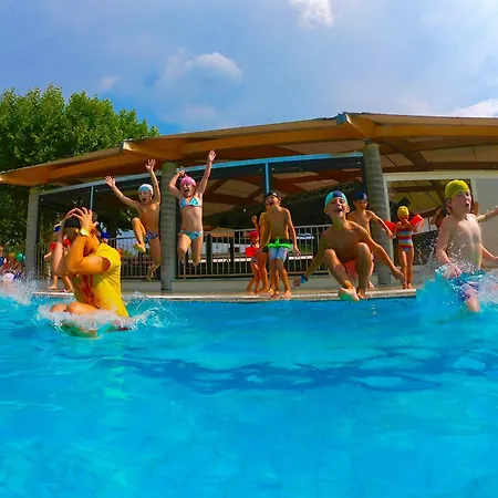 Camping Village Lago Maggiore-2