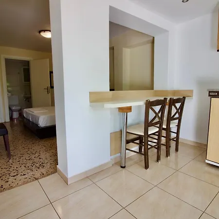 Lorenzo House Apartments-2