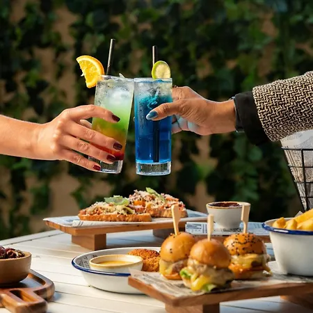 Holiday Inn & Suites - Dubai Festival City By Ihg-2