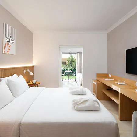 Roda Beach Resort&Spa-3