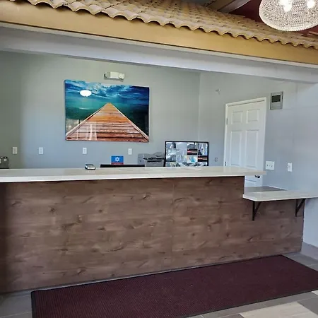 Quality Inn & Suites Hesperia-Victorville-2